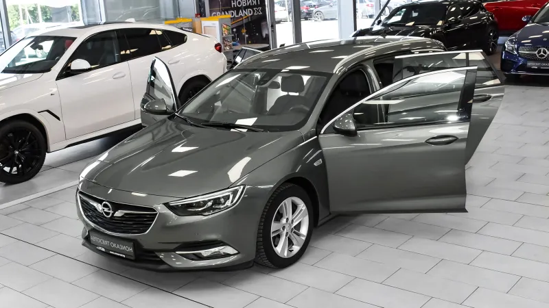 Opel Insignia Sports Tourer 1.6d Innovation Automatic Image 1